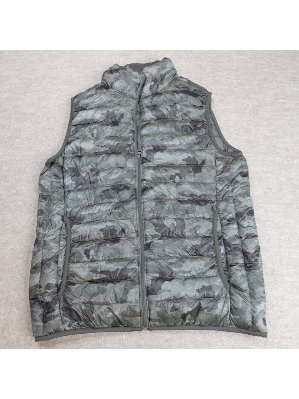 Uniqlo Mens Vest Medium Gray Green Puffer Down Filled Full Zip Lightweight